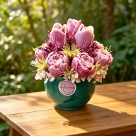 Kézzel készített örök virág illatviasz box zöld kerámia edényben viaszvirág kompozícióval